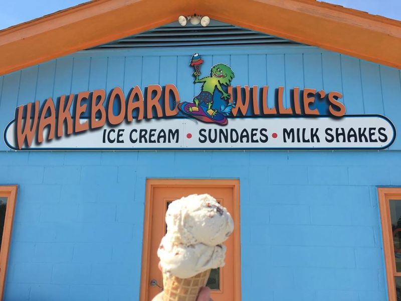 Wakeboard Willie's Ice Cream Parlor